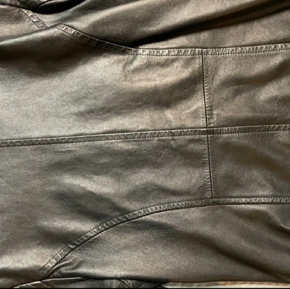 Petite Sophisticate Genuine Leather Jacket - Picture 5 of 5
